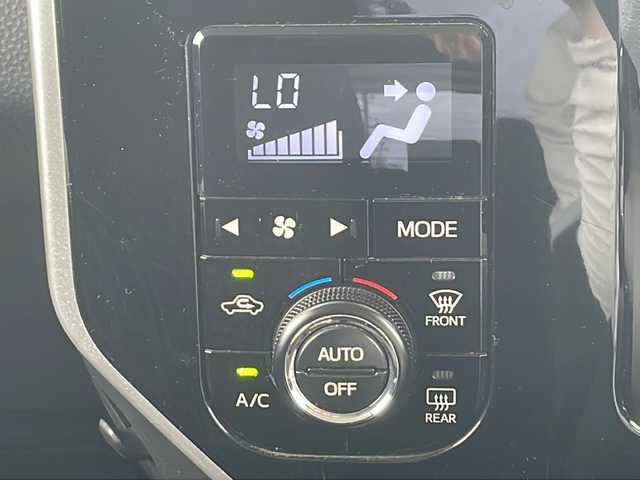 トヨタ ルーミー カスタムG S 三重県 2018(平30)年 5万km レーザーブルークリスタルシャイン 純正9型ナビ/バックカメラ/衝突軽減ブレーキ/レーンキープアシスト/先行車発進お知らせ/両側パワースライドドア/レーダークルーズコントロール/ステアリングリモコン/LEDヘッドライト/オートライト/フォグライト/社外ドライブレコーダー/社外レーダー/アイドリングストップ/純正アルミホイール/電動格納ミラー/禁煙車