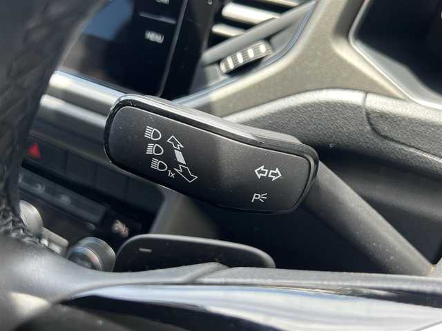 フォルクスワーゲン ＶＷ Ｔ－ロック TSI スタイル デザインPKG 香川県 2021(令3)年 3.2万km 白Ⅱ ワンオーナー/アップルカープレイ/アンドロイドオート/【Bluetooth】/バックカメラ/USB/電動リアゲート/レーンキープアシスト/衝突被害軽減システム/純正ビルトインETC2.0/純正前後ドライブレコーダー/純正17インチアルミ/ルーフレール/BSM/24年製サマータイヤ
