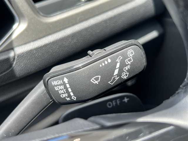 フォルクスワーゲン ＶＷ Ｔ－ロック TSI スタイル デザインPKG 香川県 2021(令3)年 3.2万km 白Ⅱ ワンオーナー/アップルカープレイ/アンドロイドオート/【Bluetooth】/バックカメラ/USB/電動リアゲート/レーンキープアシスト/衝突被害軽減システム/純正ビルトインETC2.0/純正前後ドライブレコーダー/純正17インチアルミ/ルーフレール/BSM/24年製サマータイヤ