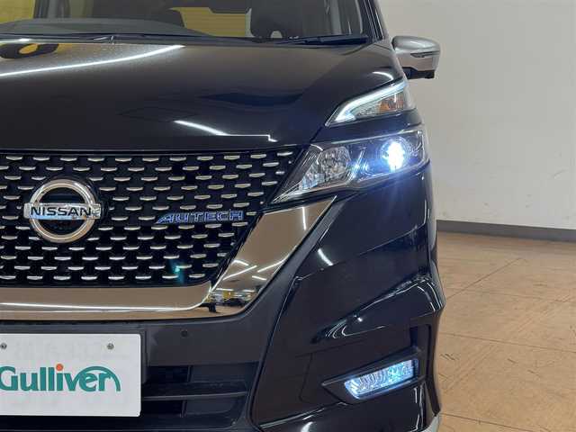 日産 セレナ e-パワー オーテック セーフティPKG 山形県 2018(平30)年 8.6万km ダイヤモンドブラック エマージェンシーブレーキ/純正9インチSDナビ/　　CD/DVD/BT/フルセグ/MSV/USB/iPod/AUX/　　AppleCarPlay/AudroidAuto/アラウンドビューモニター/両側パワースライドドア（ハンズフリー機能付き）/クルーズコントロール/LEDオートライト/前席シートヒーター/純正15インチAW/コーナーセンサー/ドライブレコーダー/レーンアシスト/ステアリングヒーター/ステアリングスイッチ/横滑り防止装置/サイド・カーテンエアバッグ/スマートキー/ビルトインETC