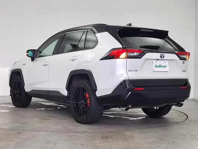 トヨタ ＲＡＶ４ ＰＨＶ Z 愛知県 2023(令5)年 4万km アティチュードブラックマイカ/プラチナホワイトパールマイカ ４WD/トヨタセーフティーセンス/・車線逸脱/・衝突軽減/・プリクラッシュ/・オートハイビーム/・アラウンドビューモニター/・レーダークルーズコントロール/純正ディスプレイナビ/・フルセグ/・Bluetooth/・Applecarplay/パワーバックドア/ステアリングヒーター/サンルーフ/デジタルインナーミラー/ステアリングリモコン/革巻きステアリング/レザーシート/パワーシート（D・N）/シートヒーター/エアシート/HUD/純正ドライブレコーダー/３Dフロアマット/エンケイAW