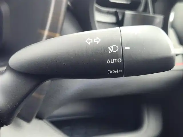 トヨタ ＲＡＶ４ ＰＨＶ Z 愛知県 2023(令5)年 4万km アティチュードブラックマイカ/プラチナホワイトパールマイカ ４WD/トヨタセーフティーセンス/・車線逸脱/・衝突軽減/・プリクラッシュ/・オートハイビーム/・アラウンドビューモニター/・レーダークルーズコントロール/純正ディスプレイナビ/・フルセグ/・Bluetooth/・Applecarplay/パワーバックドア/ステアリングヒーター/サンルーフ/デジタルインナーミラー/ステアリングリモコン/革巻きステアリング/レザーシート/パワーシート（D・N）/シートヒーター/エアシート/HUD/純正ドライブレコーダー/３Dフロアマット/エンケイAW