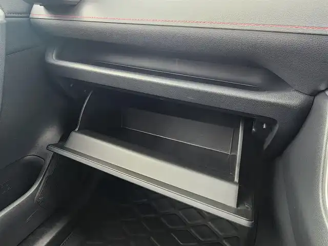 トヨタ ＲＡＶ４ ＰＨＶ Z 愛知県 2023(令5)年 4万km アティチュードブラックマイカ/プラチナホワイトパールマイカ ４WD/トヨタセーフティーセンス/・車線逸脱/・衝突軽減/・プリクラッシュ/・オートハイビーム/・アラウンドビューモニター/・レーダークルーズコントロール/純正ディスプレイナビ/・フルセグ/・Bluetooth/・Applecarplay/パワーバックドア/ステアリングヒーター/サンルーフ/デジタルインナーミラー/ステアリングリモコン/革巻きステアリング/レザーシート/パワーシート（D・N）/シートヒーター/エアシート/HUD/純正ドライブレコーダー/３Dフロアマット/エンケイAW