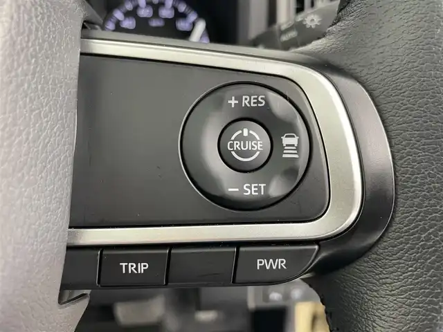 ダイハツ タフト G ターボ クロムベンチャー 愛知県 2022(令4)年 4.8万km サンドベージュメタリック スマートアシスト/　　・衝突警報機能/　　・衝突回避支援ブレーキ機能/　　・車線逸脱警報機能/　　・路側逸脱警報/　　・ふらつき警報/　　・アダプティブクルーズコントロール/　　・アダプティブドライビングハイビーム/　　・コーナーセンサー　/　　・パノラマモニター　/ディーラーオプション9インチナビ/　　CD/DVD/BT/フルセグ/ドライブレコーダー/ETC/革巻きステアリング/ステアリングリモコン/シートヒーター/ガラスルーフ/ルーフレール/純正LEDヘッドライト/フォグランプ/純正15インチアルミホイール