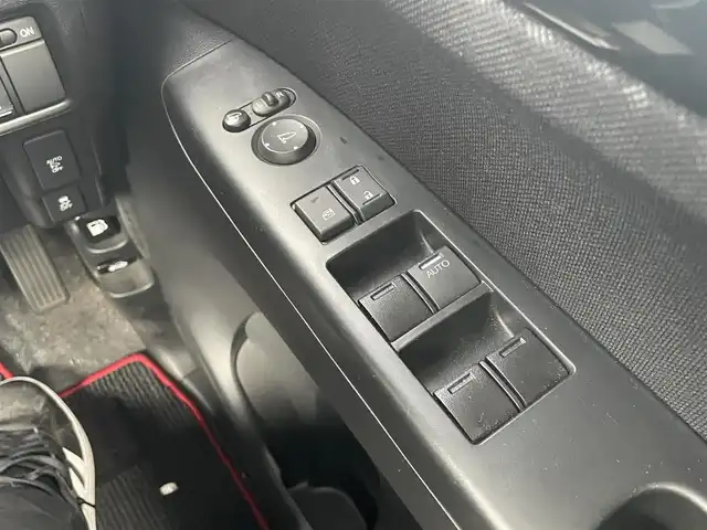 ホンダ Ｎ ＢＯＸ カスタム G SSパッケージ 千葉県 2017(平29)年 7.5万km クリスタルブラックパール 純正メモリナビ(VXM-175VFi)/・フルセグ/BT/DVD/CD/USB/バックカメラ/ステアリングスイッチ/ETC/片側パワースライドドア/シートヒーター(D/N席)/HIDヘッドライト/オートライト/フォグライト/スマートキー/プッシュスタート/純正フロアマット/サイドバイザー/純正14インチAW/電動格ミラー