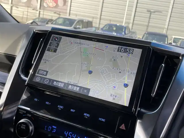 トヨタ アルファード S Cパッケージ 滋賀県 2018(平30)年 6.6万km ホワイトパールクリスタルシャイン 純正10インチナビ/【Bluetooth/CD/DVD/フルセグTV/HDMI/USB】/純正フリップダウンモニター/トヨタセーフティセンス/・プリクラッシュセーフティ/・レーンディパーチャーアラート/・レーダークルーズコントロール/・オートマチックハイビーム/バックカメラ/クリアランスソナー/ブラインドスポットモニター/両側パワースライドドア/F/S/Rモデリスタエアロ/LEDヘッドライト/レザーシート/D/Nパワーシート/D/Nシートヒーター/D/Nシートベンチレーション/二列目パワーリクライニング/N席/二列目パワーオットマン/ステアリングヒーター/パワーバックドア/前後ドライブレコーダー/ビルトインETC/電動パーキングブレーキ/オートブレーキホールド/プッシュスタート/スマートキー/ステアリングリモコン