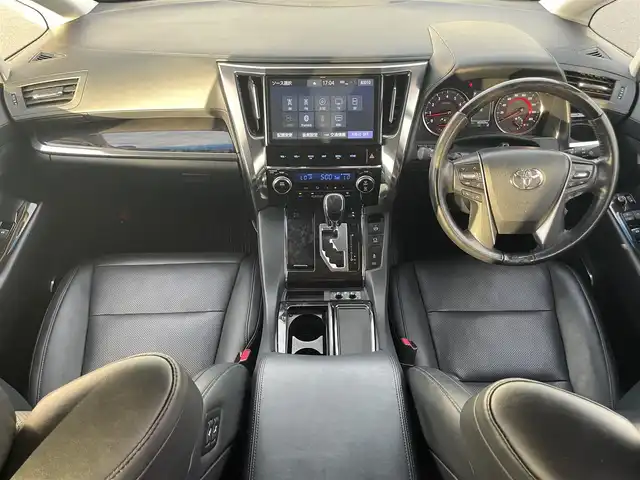 トヨタ アルファード S Cパッケージ 滋賀県 2018(平30)年 6.6万km ホワイトパールクリスタルシャイン 純正10インチナビ/【Bluetooth/CD/DVD/フルセグTV/HDMI/USB】/純正フリップダウンモニター/トヨタセーフティセンス/・プリクラッシュセーフティ/・レーンディパーチャーアラート/・レーダークルーズコントロール/・オートマチックハイビーム/バックカメラ/クリアランスソナー/ブラインドスポットモニター/両側パワースライドドア/F/S/Rモデリスタエアロ/LEDヘッドライト/レザーシート/D/Nパワーシート/D/Nシートヒーター/D/Nシートベンチレーション/二列目パワーリクライニング/N席/二列目パワーオットマン/ステアリングヒーター/パワーバックドア/前後ドライブレコーダー/ビルトインETC/電動パーキングブレーキ/オートブレーキホールド/プッシュスタート/スマートキー/ステアリングリモコン