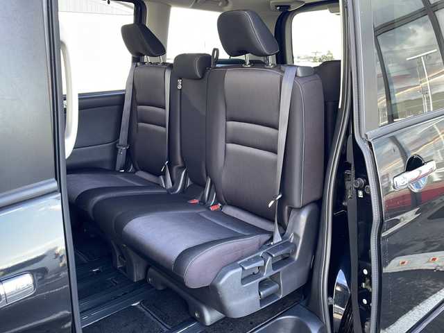 日産 セレナ ハイウェイスター Vセレクション 道東・釧路十勝 2018(平30)年 8.6万km ダイヤモンドブラック ・４WD/・純正9インチナビ/　（CD　DVD　AM　FM　BT　USB　AUX）/・純正フリップダウンモニター/・アラウンドビューモニター/・両側パワースライドドア/・ハンズフリーオートスライドドア/・クルーズコントロール/・エマージェンシーブレーキ/・前方ドライブレコーダー/・アイドリングストップ/・前後コーナーセンサー/・LEDライト/・サンシェード/・スマートキー/・プッシュスタート