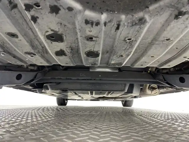 ホンダ フリード＋ ハイブリット クロスター ホンダセンシング 神奈川県 2020(令2)年 2.4万km スーパープラチナグレーメタリック 社外8インチナビ　(AVIC-RL811)/CD/DVD/FM/AM/フルセグTV/Bluetooth/iPod/バックカメラ　/両側パワースライドドア　/ホンダセンシング　/-CMBS　/-アダプティブクルーズコントロール　/-LKAS　/-路外逸脱抑制機能　/-誤発信抑制機能　/-先行車発進お知らせ機能　/-標識認識機能　/社外ドラレコ　/シルバールーフレール　/革巻きステアリング　/革巻きステアリング　/ステアリングスイッチ　/ETC　/ハーフレザー　