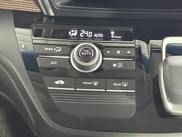 ホンダ フリード＋ ハイブリット クロスター ホンダセンシング 神奈川県 2020(令2)年 2.4万km スーパープラチナグレーメタリック 社外8インチナビ　(AVIC-RL811)/CD/DVD/FM/AM/フルセグTV/Bluetooth/iPod/バックカメラ　/両側パワースライドドア　/ホンダセンシング　/-CMBS　/-アダプティブクルーズコントロール　/-LKAS　/-路外逸脱抑制機能　/-誤発信抑制機能　/-先行車発進お知らせ機能　/-標識認識機能　/社外ドラレコ　/シルバールーフレール　/革巻きステアリング　/革巻きステアリング　/ステアリングスイッチ　/ETC　/ハーフレザー　