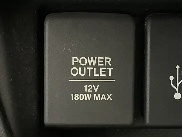 ホンダ フリード＋ ハイブリット クロスター ホンダセンシング 神奈川県 2020(令2)年 2.4万km スーパープラチナグレーメタリック 社外8インチナビ　(AVIC-RL811)/CD/DVD/FM/AM/フルセグTV/Bluetooth/iPod/バックカメラ　/両側パワースライドドア　/ホンダセンシング　/-CMBS　/-アダプティブクルーズコントロール　/-LKAS　/-路外逸脱抑制機能　/-誤発信抑制機能　/-先行車発進お知らせ機能　/-標識認識機能　/社外ドラレコ　/シルバールーフレール　/革巻きステアリング　/革巻きステアリング　/ステアリングスイッチ　/ETC　/ハーフレザー　