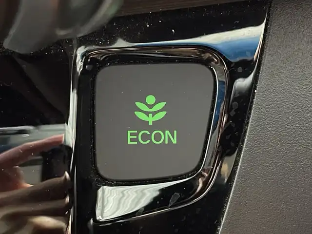 ホンダ フリード＋ ハイブリット クロスター ホンダセンシング 神奈川県 2020(令2)年 2.4万km スーパープラチナグレーメタリック 社外8インチナビ　(AVIC-RL811)/CD/DVD/FM/AM/フルセグTV/Bluetooth/iPod/バックカメラ　/両側パワースライドドア　/ホンダセンシング　/-CMBS　/-アダプティブクルーズコントロール　/-LKAS　/-路外逸脱抑制機能　/-誤発信抑制機能　/-先行車発進お知らせ機能　/-標識認識機能　/社外ドラレコ　/シルバールーフレール　/革巻きステアリング　/革巻きステアリング　/ステアリングスイッチ　/ETC　/ハーフレザー　