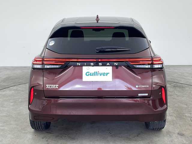 日産 オーラ G レザーエディション 兵庫県 2021(令3)年 4.3万km バーガンディー ・ワンオーナー車/・純正ディスプレイオーディオ/・Bluetooth/USB/HDMI/Apple car play/Android Auto/AM/FM/フルセグテレビ/・アラウンドビューモニター/・プロパイロット/・車線逸脱警報/・車線逸脱防止支援/・後側方車両検知警報/・後側方衝突防止支援/・後退時車両検知警報/・前後クリアランスソナー/・レーダークルーズコントロール/・ブラインドスポットモニター/・オートマチックハイビーム/・エマージェンシーブレーキ/・速度標識表示/・ルート減速支援/・速度制限支援/・標識検知支援/・ふらつき警報/・横滑り防止装置/・革巻きステアリング/・ステアリングスイッチ/・インテリジェントミラー/・電動パーキングブレーキ/・オートホールドブレーキ/・革シート/・BOSEサウンド/・純正フロアマット/・LEDヘッドライト/・純正アルミホイールタイヤ/・純正ドライブレコーダー/・ビルトインETC/・取扱説明書/・保証書/・スペアキー/・ワイヤレス充電