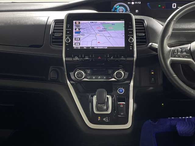 日産 セレナ e－パワー ハイウェイスター V 神奈川県 2018(平30)年 6.4万km ブリリアントシルバー プロパイロット/純正8型ナビ【MM517D-L】/・BT/フルセグTV/CD/DVD/BD/USB//AUX/アラウンドビューモニター/純正フリップダウンモニター/インテリジェントルームミラー/両側電動スライドドア/ハンズフリー/革巻きステアリング/ステアリングスイッチ/ステアリングヒーター/Autoライト/シートヒーター(D/N)/ETC/ドライブレコーダー/LEDヘッドライト/フォグランプ/インテリジェントキー/スペアキー/プッシュスタートボタン/2列目サンシェード/前後ソナー/純正15インチアルミホイール/純正フロアマット