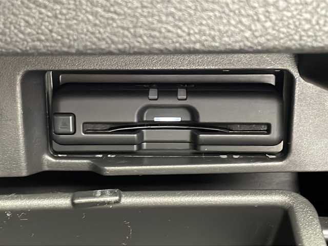 日産 セレナ ハイウェイスター V 千葉県 2022(令4)年 3.1万km ダークメタルグレー/ダイヤモンドブラック プロパイロット/エマージェンシーブレーキ/レーダークルーズコントロール/車線逸脱防止装置/踏み間違え防止/両側パワースライドドア/デジタルインナーミラー/純正SDナビ/フルセグテレビ/Bluetooth/フリップダウンモニター/ドライブレコーダー（前後）/ETC/純正フロアマット/純正ドアバイザー