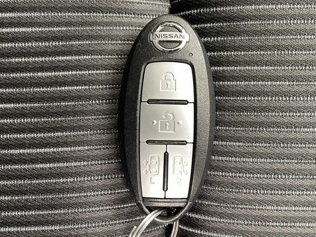 日産 セレナ ハイウェイスター V 千葉県 2022(令4)年 3.1万km ダークメタルグレー/ダイヤモンドブラック プロパイロット/エマージェンシーブレーキ/レーダークルーズコントロール/車線逸脱防止装置/踏み間違え防止/両側パワースライドドア/デジタルインナーミラー/純正SDナビ/フルセグテレビ/Bluetooth/フリップダウンモニター/ドライブレコーダー（前後）/ETC/純正フロアマット/純正ドアバイザー