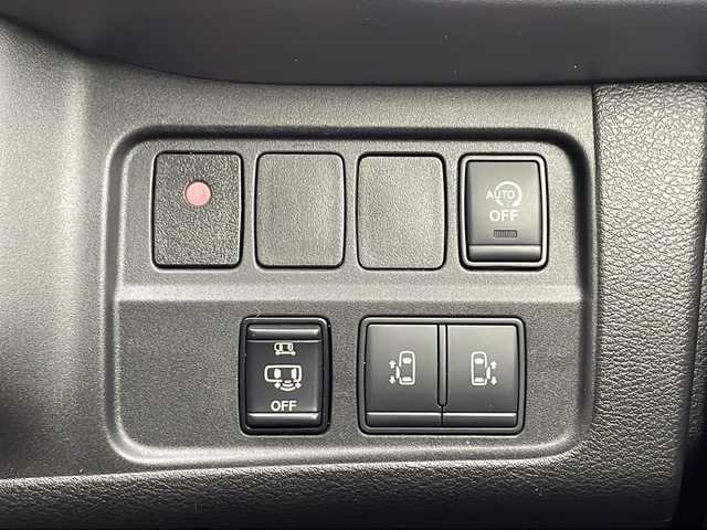 日産 セレナ ハイウェイスター V 千葉県 2022(令4)年 3.1万km ダークメタルグレー/ダイヤモンドブラック プロパイロット/エマージェンシーブレーキ/レーダークルーズコントロール/車線逸脱防止装置/踏み間違え防止/両側パワースライドドア/デジタルインナーミラー/純正SDナビ/フルセグテレビ/Bluetooth/フリップダウンモニター/ドライブレコーダー（前後）/ETC/純正フロアマット/純正ドアバイザー