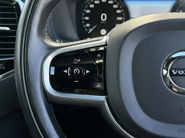 ボルボ ＸＣ９０ B6 AWD インスクリプション 長野県 2020(令2)年 4万km グレーⅡ エアサス装着車 /パノラマサンルーフ /HUD /Bowers＆Wilkinsサウンド /CarPlay /ブルー系レザーシート /ベンチレーション /シートヒーター /クリスタルシフトノブ /ステアリングヒーター /PWバックドア /純正ナビ /360°カメラ