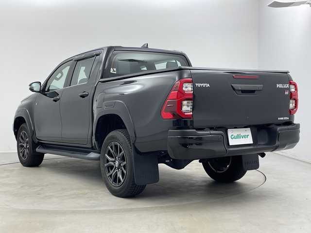トヨタ ハイラックス Z GRスポーツ 新潟県 2023(令5)年 2.3万km アティチュードブラックマイカ ワンオーナー/4WD/純正メモリナビ/　Bluetooth/USB/プリクラッシュセーフティ/レーンキープアシスト/レーダークルーズコントロール/全方位モニター/前後コーナーセンサー/ハーフレザーシート/D席メモリーシート/ETC/アイドリングストップ/レザーステアリング/ステアリングスイッチ/パドルシフト/トノカバー