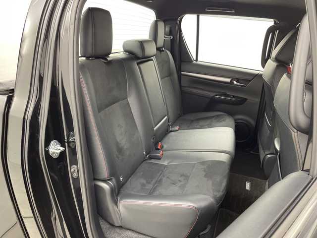 トヨタ ハイラックス Z GRスポーツ 新潟県 2023(令5)年 2.3万km アティチュードブラックマイカ ワンオーナー/4WD/純正メモリナビ/　Bluetooth/USB/プリクラッシュセーフティ/レーンキープアシスト/レーダークルーズコントロール/全方位モニター/前後コーナーセンサー/ハーフレザーシート/D席メモリーシート/ETC/アイドリングストップ/レザーステアリング/ステアリングスイッチ/パドルシフト/トノカバー