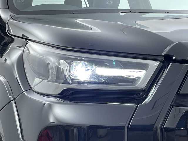 トヨタ ハイラックス Z GRスポーツ 新潟県 2023(令5)年 2.3万km アティチュードブラックマイカ ワンオーナー/4WD/純正メモリナビ/　Bluetooth/USB/プリクラッシュセーフティ/レーンキープアシスト/レーダークルーズコントロール/全方位モニター/前後コーナーセンサー/ハーフレザーシート/D席メモリーシート/ETC/アイドリングストップ/レザーステアリング/ステアリングスイッチ/パドルシフト/トノカバー