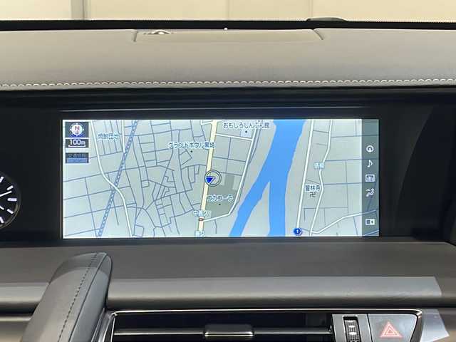 レクサス ＬＣ 500h Sパッケージ 新潟県 2018(平30)年 2.7万km グラファイトブラックガラスフレーク オプション装備/マークレビンソンリファレンスサラウンドサウンドシステム/カラーヘッドアップディスプレイ/標準装備/10.3インチワイドディスプレイ（フルセグTV、CD、DVD、Blu-ray、Miracast、Bluetooth、SD、USB、AUX）/バックカメラ/ETC2.0/ブラインドスポットモニター/プリクラッシュセーフティ/レーダークルーズコントロール/レーンキーピングアシスト/オートマチックハイビーム/CFRPルーフ、CFRPスカッフプレート/21インチ鍛造アルミホイール（ポリッシュ仕上げ＋ブラック塗装）/アクティブリヤウイング/ トルセンLSD/ギヤ比可変ステアリング［VGRS］/VDIM（アクティブステアリング統合制御付）/LDH（レクサス・ダイナミック・ハンドリングシステム）/アルカンターラルーフ/サンバイザー/ピラー・ルーフサイドガーニッシュ/パッケージトレイ/アルカンターラメーターフード/運転席・助手席アルカンターラ/本革スポーツシート（ベンチレーション・ヒーター付）＆後席アルカンターラシート/運転席・助手席8Wayパワーシート/クリアランスソナー/純正フロアマット