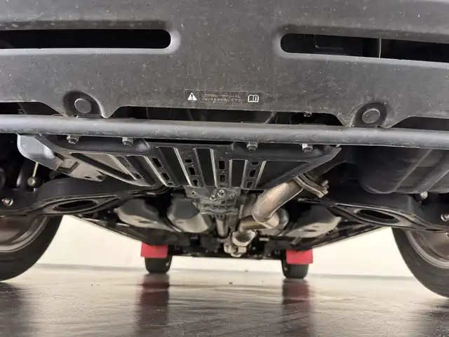 三菱 デリカＤ：５ ジャスパー 三重県 2020(令2)年 2.4万km アイガーグレーM/ダイヤモンドブラックマイカ ディーゼル・ターボ/フルタイム4WD/MTモード付インパネ8AT/純正 10.1インチナビ QY9000MC/（FM/AM/TV/Music Catcher/Bluetooth/CD/DVD/SD/USB/iPod/HDMI/AUX）/11.5インチ 純正 後席フリップダウンモニター［ALPINE製］/マルチアラウンドモニター/両側オートスライドドア/e-Assist/・衝突被害軽減ブレーキシステム/・車線逸脱警報システム/・レーダークルーズコントロールシステム/・オートハイビーム/・誤発進抑制機能（前進時）/・後側方車両検知警報システム（レーンチェンジアシスト機能付）［BSW/LCA］/・後退時交差車両検知警報システム［RCTA］/装備/・ハーフレザーシート/・パワーシート（D6way）/・左右独立オートエアコン/・後席クーラー＆ヒーター/・AC100V電源コンセント（100W）/・オートライト/・LED ヘッドランプ＋フロントフォグランプ/・パドルシフト/・純正18inAW/・プッシュスタート/・保/取/・スマートキーx2/など