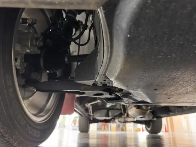 三菱 デリカＤ：５ ジャスパー 三重県 2020(令2)年 2.4万km アイガーグレーM/ダイヤモンドブラックマイカ ディーゼル・ターボ/フルタイム4WD/MTモード付インパネ8AT/純正 10.1インチナビ QY9000MC/（FM/AM/TV/Music Catcher/Bluetooth/CD/DVD/SD/USB/iPod/HDMI/AUX）/11.5インチ 純正 後席フリップダウンモニター［ALPINE製］/マルチアラウンドモニター/両側オートスライドドア/e-Assist/・衝突被害軽減ブレーキシステム/・車線逸脱警報システム/・レーダークルーズコントロールシステム/・オートハイビーム/・誤発進抑制機能（前進時）/・後側方車両検知警報システム（レーンチェンジアシスト機能付）［BSW/LCA］/・後退時交差車両検知警報システム［RCTA］/装備/・ハーフレザーシート/・パワーシート（D6way）/・左右独立オートエアコン/・後席クーラー＆ヒーター/・AC100V電源コンセント（100W）/・オートライト/・LED ヘッドランプ＋フロントフォグランプ/・パドルシフト/・純正18inAW/・プッシュスタート/・保/取/・スマートキーx2/など