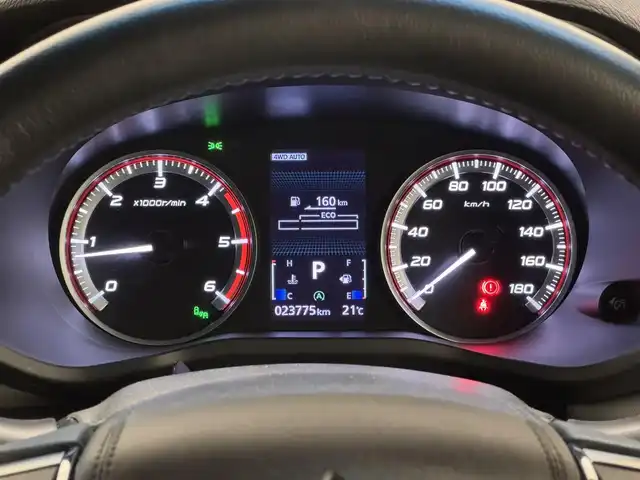 三菱 デリカＤ：５ ジャスパー 三重県 2020(令2)年 2.4万km アイガーグレーM/ダイヤモンドブラックマイカ ディーゼル・ターボ/フルタイム4WD/MTモード付インパネ8AT/純正 10.1インチナビ QY9000MC/（FM/AM/TV/Music Catcher/Bluetooth/CD/DVD/SD/USB/iPod/HDMI/AUX）/11.5インチ 純正 後席フリップダウンモニター［ALPINE製］/マルチアラウンドモニター/両側オートスライドドア/e-Assist/・衝突被害軽減ブレーキシステム/・車線逸脱警報システム/・レーダークルーズコントロールシステム/・オートハイビーム/・誤発進抑制機能（前進時）/・後側方車両検知警報システム（レーンチェンジアシスト機能付）［BSW/LCA］/・後退時交差車両検知警報システム［RCTA］/装備/・ハーフレザーシート/・パワーシート（D6way）/・左右独立オートエアコン/・後席クーラー＆ヒーター/・AC100V電源コンセント（100W）/・オートライト/・LED ヘッドランプ＋フロントフォグランプ/・パドルシフト/・純正18inAW/・プッシュスタート/・保/取/・スマートキーx2/など