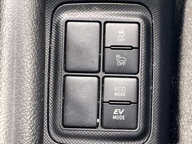 トヨタ アクア S 山口県 2017(平29)年 6.6万km ブラックマイカ 純正SDナビ/（AM/FM/CD/DVD/フルセグTV/Bluetooth接続）/バックカメラ/ドライブレコーダー（F/R）/純正フロアマット/ステアリングリモコンアダプター/レーダー探知機/ETC/アイドリングストップ/オートライト/スマートキー/エンジンスタートボタン/取扱説明書/車線逸脱警報