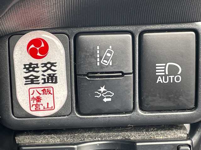 トヨタ アクア S 山口県 2017(平29)年 6.6万km ブラックマイカ 純正SDナビ/（AM/FM/CD/DVD/フルセグTV/Bluetooth接続）/バックカメラ/ドライブレコーダー（F/R）/純正フロアマット/ステアリングリモコンアダプター/レーダー探知機/ETC/アイドリングストップ/オートライト/スマートキー/エンジンスタートボタン/取扱説明書/車線逸脱警報