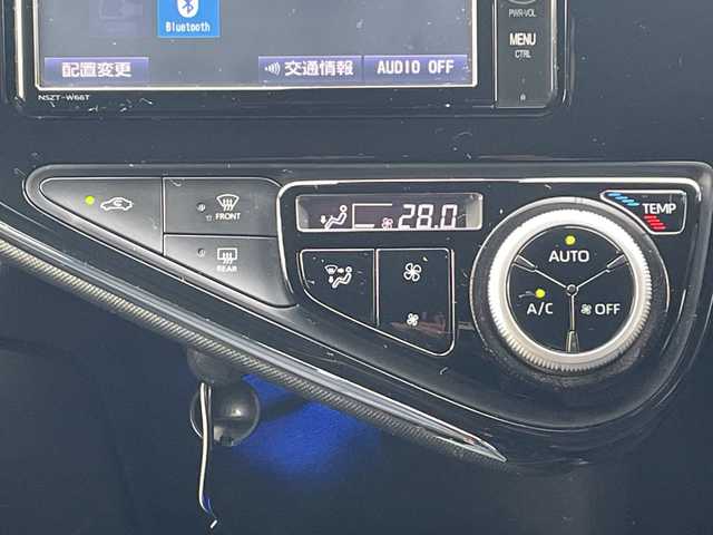 トヨタ アクア S 山口県 2017(平29)年 6.6万km ブラックマイカ 純正SDナビ/（AM/FM/CD/DVD/フルセグTV/Bluetooth接続）/バックカメラ/ドライブレコーダー（F/R）/純正フロアマット/ステアリングリモコンアダプター/レーダー探知機/ETC/アイドリングストップ/オートライト/スマートキー/エンジンスタートボタン/取扱説明書/車線逸脱警報