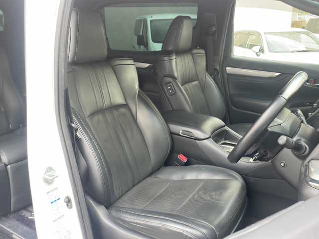 トヨタ アルファードハイブリット エグゼクティブ ラウンジ S 広島県 2019(令1)年 4.7万km ホワイトパールクリスタルシャイン /登録時走行距離/　　　　　　　46213キロ/4WD/メーカーナビ/パノラミックビューモニター/地デジ/JBLサウンドシステム/黒革シート/エアシート/PCS/純正フリップダウンモニター/モデリスタAW/nano/ビルトインETC/新車時整備手帳/　　【保証書】/取扱説明書/