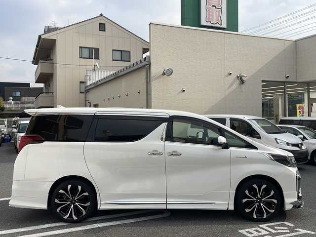 トヨタ アルファードハイブリット エグゼクティブ ラウンジ S 広島県 2019(令1)年 4.7万km ホワイトパールクリスタルシャイン /登録時走行距離/　　　　　　　46213キロ/4WD/メーカーナビ/パノラミックビューモニター/地デジ/JBLサウンドシステム/黒革シート/エアシート/PCS/純正フリップダウンモニター/モデリスタAW/nano/ビルトインETC/新車時整備手帳/　　【保証書】/取扱説明書/