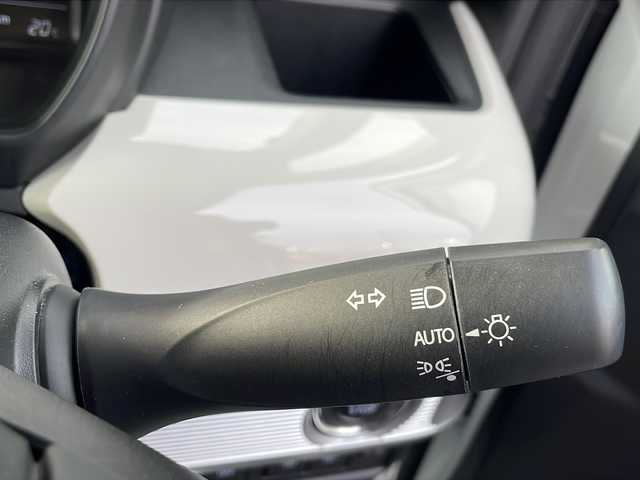 スズキ スペーシア HYBRID X 静岡県 2022(令4)年 3.2万km ピュアホワイトP 社外ナビ/地デジTV/社外CD/DVD/Bluetooth/バックカメラ/両側パワースライドドア/オートライト/リアセンサー/USB/スマートキー