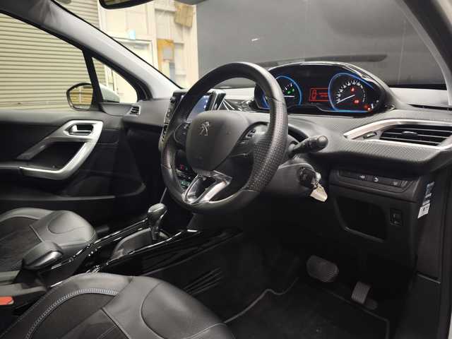 プジョー ２００８ クロスシティ 群馬県 2020(令2)年 2.7万km 白 バックカメラ/バックカメラ/アップルCarPlay/シートヒーター/Bluetooth/Android auto/リモコンキー/クルーズコントロール/16インチAW/パークアシスト/アイドリングストップ