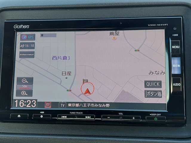 ホンダ ヴェゼル ハイブリッド Z 福岡県 2016(平28)年 8.3万km ホワイトオーキッドパール シティブレーキアクティブシステム/横滑り防止装置/プッシュスタート/パドルシフト/クルーズコントロール/純正ナビ VXM-165VFi/フルセグTV/バックカメラ/ETC/ドライブレコーダー/ルーフレール/ハーフレザーシート/シートヒーター/オートライト/ドアバイザー/17インチ純正アルミホイール
