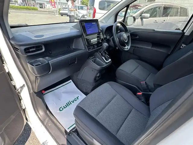 トヨタ シエンタ G 群馬県 2023(令5)年 2.6万km ホワイトパールクリスタルシャイン Toyota Safety Sense/・プリクラッシュセーフティ/・レーンディパーチャーアラート/・オートハイビーム/・レーダークルーズコントロール/・ブラインドスポットモニター/両側パワースライドドア/ナビゲーション/ブルートゥース/USB接続/バックカメラ/ETC/LEDヘッドライト/クリアランスソナー/サイド/カーテンエアバッグ/スマートキー/保証書/取扱説明書/整備手帳
