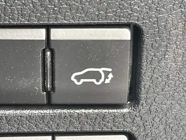 レクサス ＮＸ 300h 東京都 2018(平30)年 3.5万km ソニッククォーツ 純正ナビ/バックモニター/プリクラッシュセーフティ/レーンディパーチャー/レーダークルーズコントロール/シートヒーター/ＥＴＣ/ドライブレコーダー/パワーシート/電動リアゲート/スマートキー