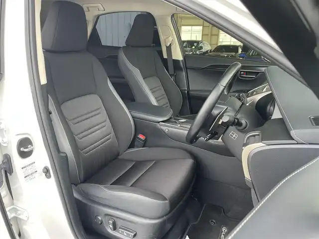 レクサス ＮＸ 300h 東京都 2018(平30)年 3.5万km ソニッククォーツ 純正ナビ/バックモニター/プリクラッシュセーフティ/レーンディパーチャー/レーダークルーズコントロール/シートヒーター/ＥＴＣ/ドライブレコーダー/パワーシート/電動リアゲート/スマートキー