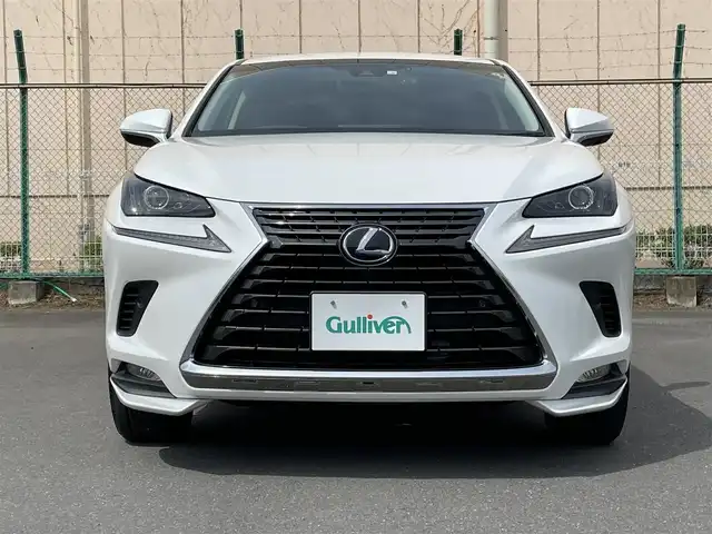 レクサス ＮＸ 300h 東京都 2018(平30)年 3.5万km ソニッククォーツ 純正ナビ/バックモニター/プリクラッシュセーフティ/レーンディパーチャー/レーダークルーズコントロール/シートヒーター/ＥＴＣ/ドライブレコーダー/パワーシート/電動リアゲート/スマートキー
