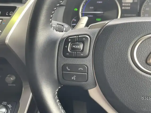 レクサス ＮＸ 300h 東京都 2018(平30)年 3.5万km ソニッククォーツ 純正ナビ/バックモニター/プリクラッシュセーフティ/レーンディパーチャー/レーダークルーズコントロール/シートヒーター/ＥＴＣ/ドライブレコーダー/パワーシート/電動リアゲート/スマートキー