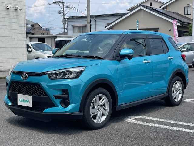 トヨタ ライズ G 大分県 2022(令4)年 1.3万km ターコイズブルーマイカメタリック 社外メモリーナビ(CH-HE01WD)/【フルセグTV/Bluetooth/DVD/CD/SD/AMFMラジオ】/外部端子接続：USB（フロント1個/リア2個）/ドライブレコーダー前後録画(ZDR016)/LEDヘッドライト/スマートアシスト/・衝突回避支援ブレーキ/・衝突警報機能/・車線逸脱警報機能/・車線逸脱抑制制御機能/・ブレーキ制御付誤発進抑制機能(前後)/・先行車発進お知らせ機能/・オートハイビーム/・コーナーセンサー(前後各2個)/・標識認識機能/プッシュスタート/スマートキー2本/ヘッドライトリベライザー/電動格納ミラー/ウィンカーミラー/純正ドアバイザー/純正フロアマット/保証書/取扱説明書