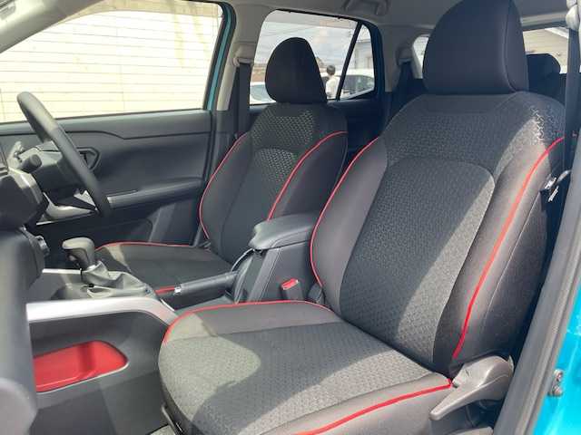 トヨタ ライズ G 大分県 2022(令4)年 1.3万km ターコイズブルーマイカメタリック 社外メモリーナビ(CH-HE01WD)/【フルセグTV/Bluetooth/DVD/CD/SD/AMFMラジオ】/外部端子接続：USB（フロント1個/リア2個）/ドライブレコーダー前後録画(ZDR016)/LEDヘッドライト/スマートアシスト/・衝突回避支援ブレーキ/・衝突警報機能/・車線逸脱警報機能/・車線逸脱抑制制御機能/・ブレーキ制御付誤発進抑制機能(前後)/・先行車発進お知らせ機能/・オートハイビーム/・コーナーセンサー(前後各2個)/・標識認識機能/プッシュスタート/スマートキー2本/ヘッドライトリベライザー/電動格納ミラー/ウィンカーミラー/純正ドアバイザー/純正フロアマット/保証書/取扱説明書