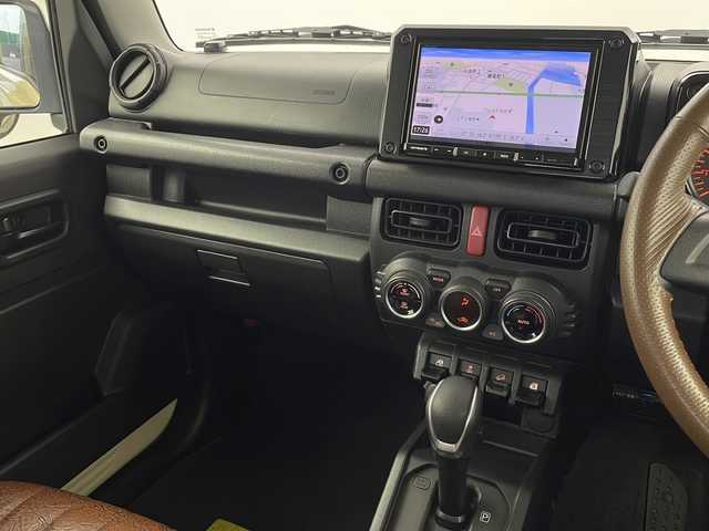 スズキ ジムニー XL 新潟県 2022(令4)年 3.5万km シフォンアイボリーM スマートキー/社外メモリナビ(AVIC-RL512)/フルセグTV/バックカメラ/ETC/純正ゴムフロアマット/革調シートカバー/社外リアラダー/スペアキー/ターボ