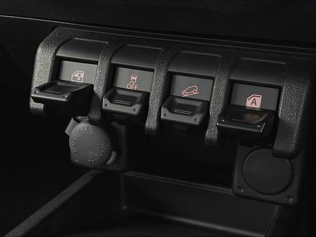 スズキ ジムニー XL 新潟県 2022(令4)年 3.5万km シフォンアイボリーM スマートキー/社外メモリナビ(AVIC-RL512)/フルセグTV/バックカメラ/ETC/純正ゴムフロアマット/革調シートカバー/社外リアラダー/スペアキー/ターボ