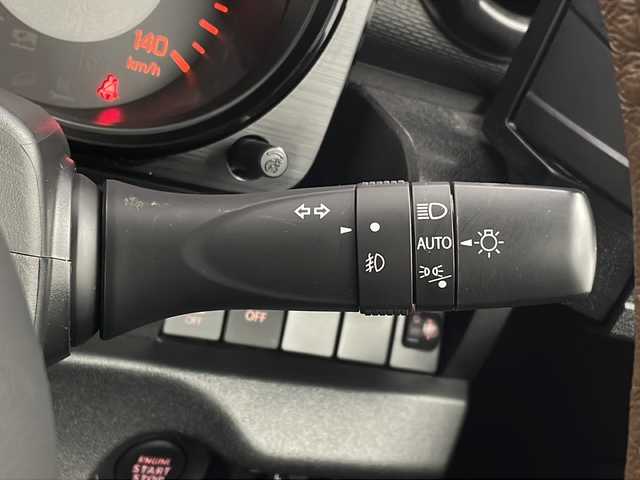 スズキ ジムニー XL 新潟県 2022(令4)年 3.5万km シフォンアイボリーM スマートキー/社外メモリナビ(AVIC-RL512)/フルセグTV/バックカメラ/ETC/純正ゴムフロアマット/革調シートカバー/社外リアラダー/スペアキー/ターボ