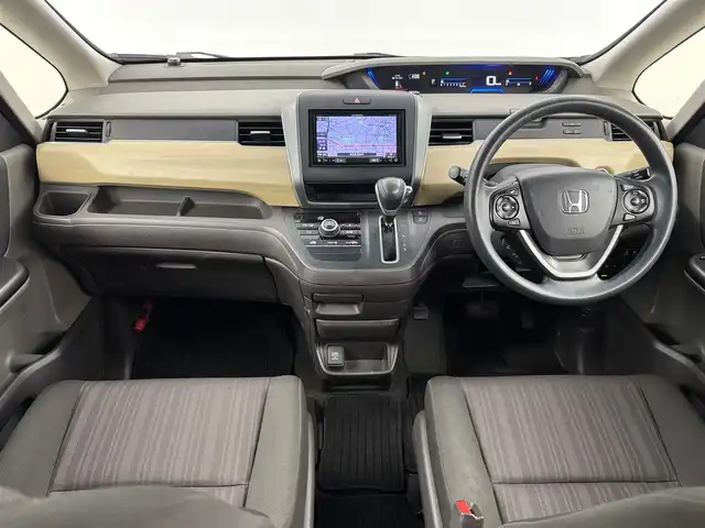 ホンダ フリード G ホンダセンシング 埼玉県 2017(平29)年 4.8万km コバルトブルーパール 社外ナビ　AVIC-RZ09/(Bluetooth/HDMI/USB/AUX/ipod/CD/DVD/AM/FM)/地デジフルセグ/バックカメラ/前方ドライブレコーダー/ETC/Honda SENSING/・アダプティブ・クルーズ・コントロール/・衝突軽減ブレーキ/・歩行者事故低減ステアリング/・路外逸脱抑制機能/・先行車発進お知らせ機能/・標識認識機能/アイドリングストップ/両側パワースライドドア/ウィンカーミラー/純正フロアマット/純正ドアバイザー