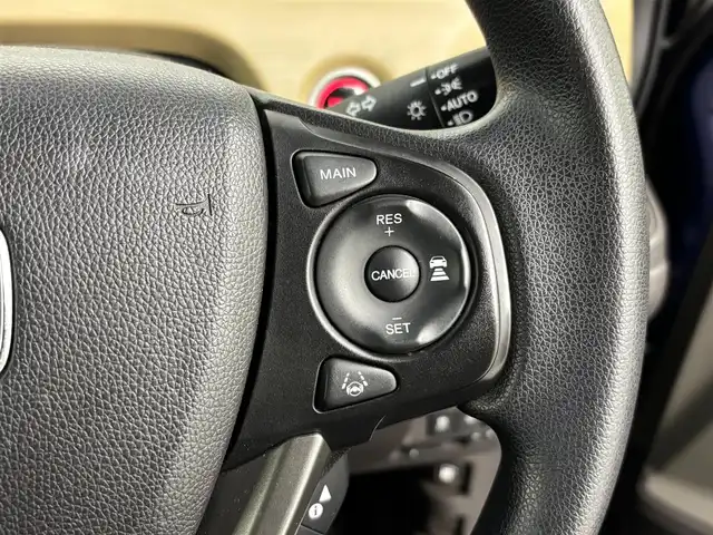 ホンダ フリード G ホンダセンシング 埼玉県 2017(平29)年 4.8万km コバルトブルーパール 社外ナビ　AVIC-RZ09/(Bluetooth/HDMI/USB/AUX/ipod/CD/DVD/AM/FM)/地デジフルセグ/バックカメラ/前方ドライブレコーダー/ETC/Honda SENSING/・アダプティブ・クルーズ・コントロール/・衝突軽減ブレーキ/・歩行者事故低減ステアリング/・路外逸脱抑制機能/・先行車発進お知らせ機能/・標識認識機能/アイドリングストップ/両側パワースライドドア/ウィンカーミラー/純正フロアマット/純正ドアバイザー