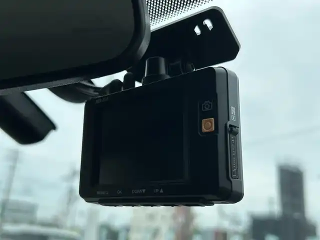マツダ プレマシー 20S プレステージスタイルⅡ 愛媛県 2012(平24)年 4.6万km ラディアントエボニーマイカ 走行距離:45704km/純正ナビ/フルセグＴＶ/CD/DVD/Bluetooth/バックカメラ/前後ドライブレコーダー/ＥＴＣ/衝突軽減システム/横滑り防止装置/レーンキープアシスト/カーテンエアバッグ/キノセンヘッドライト/オートライト/前後コーナーセンサー/両側パワースライドドア/オートライト/エンジンスタートボタン/スマートキー/純正フロアマット